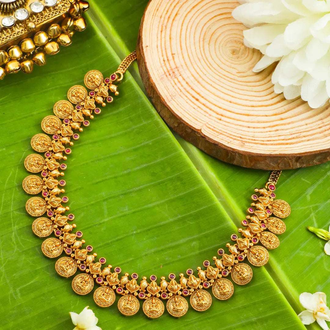 Vaibhava Kasu Temple Jewellery Short Necklace Set for Grand Occasions