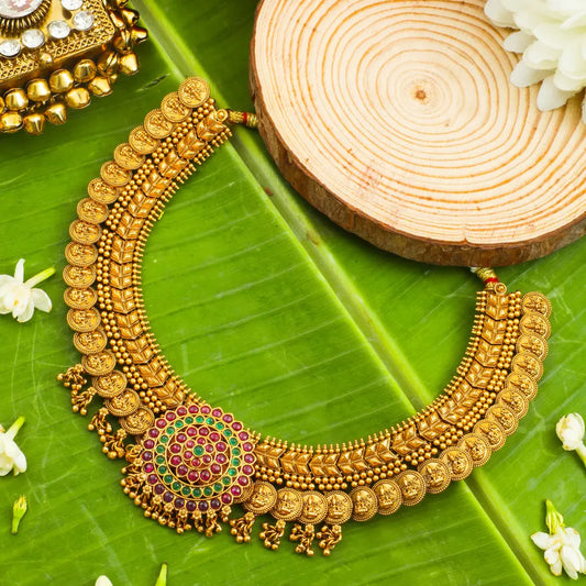 Sampada Kasu Temple Jewellery Short Necklace Set for Festive Styling
