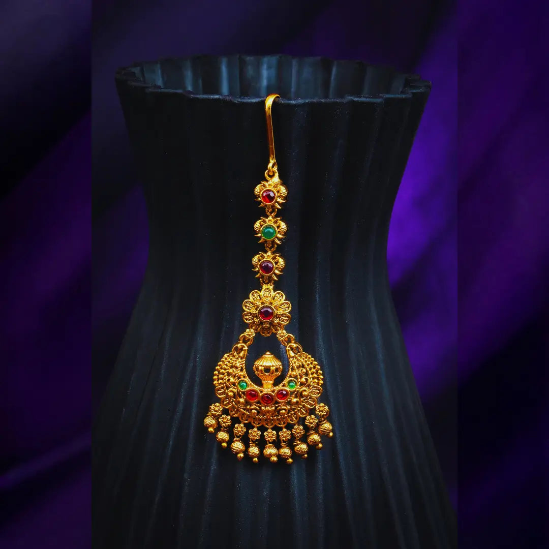 Antique Temple Maang Tikka – Gold-Plated & Gemstone Studded