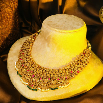 Short Necklace Set