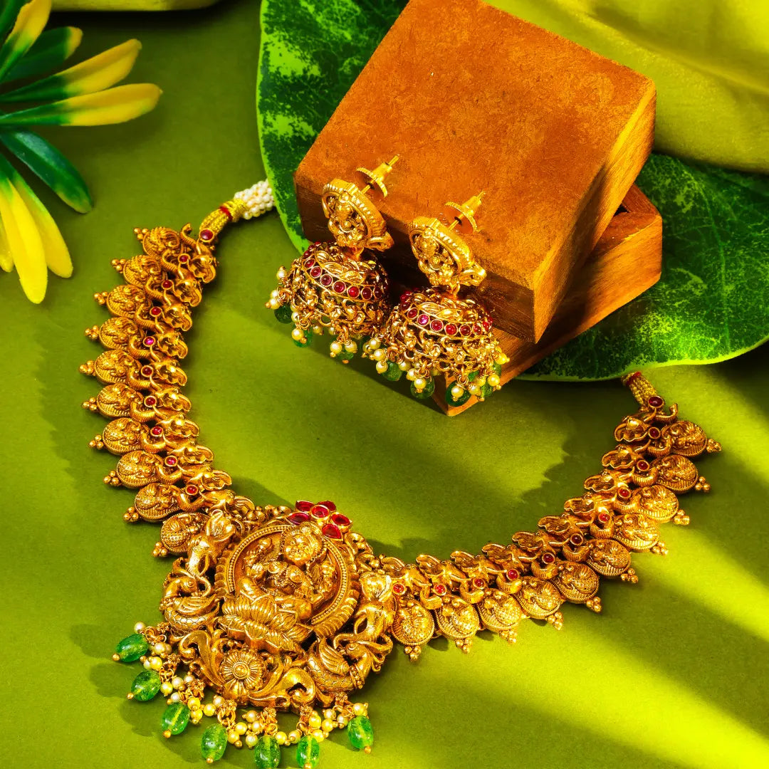 Short Necklace Set  V-138