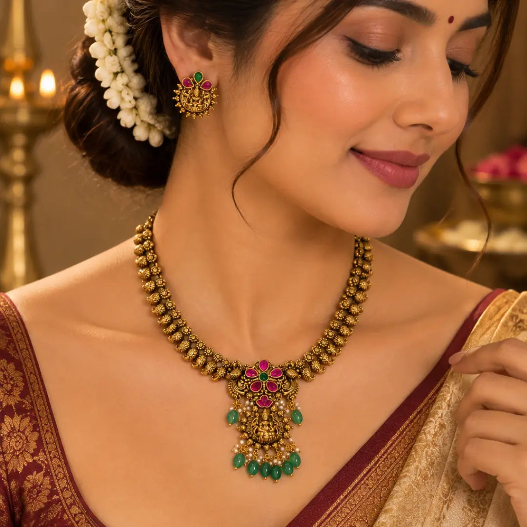 Lakshmi Gundla Kemp Temple Jewellery Short Necklace Set T-75