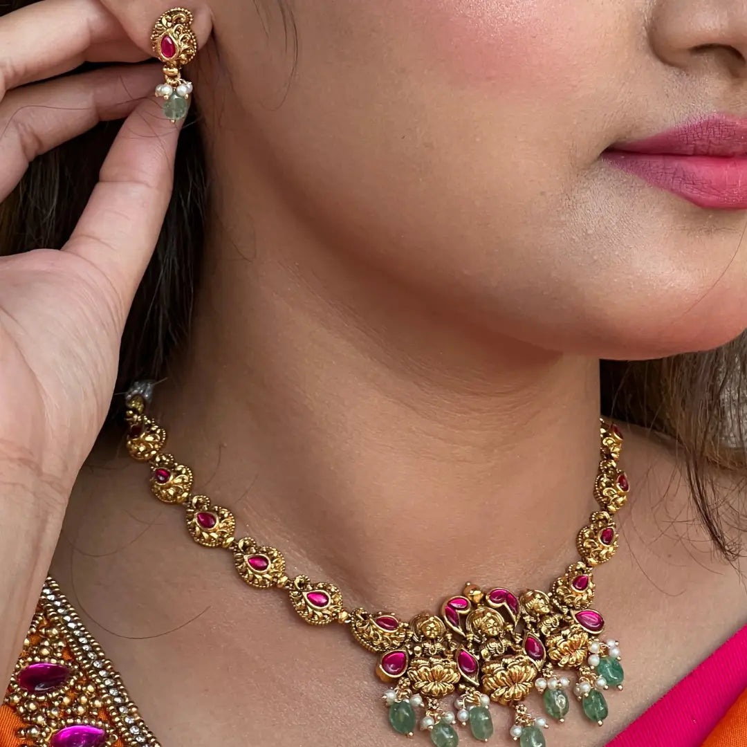 Antique Lakshmi Short Necklace  Set – Gold Plated T-34